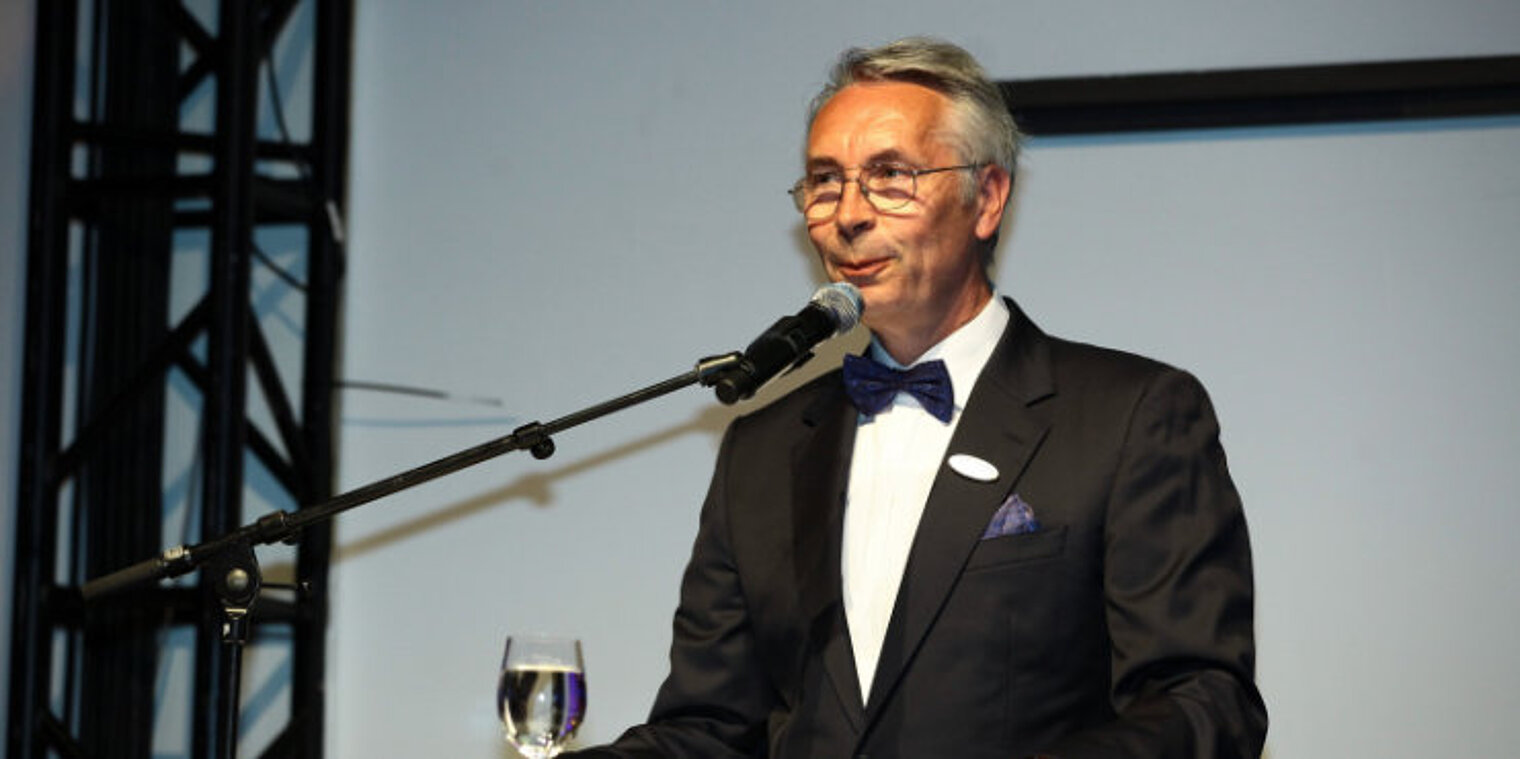 Dr. Weigert - Dr. Jürgen Staffeldt im Porträt: Abschied nach 47 Jahren